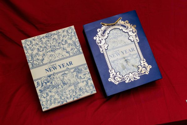 z7315265275140_ca71fea20a38be952a0689c3627c4284 Hộp Quà Tết Trân Bảo Xanh